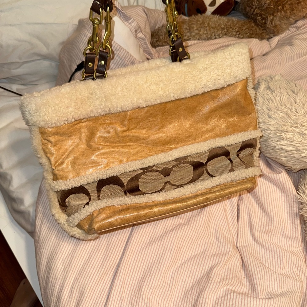 Coach Tan and Cream fur Shoulder Bag - Picture 4 of 9